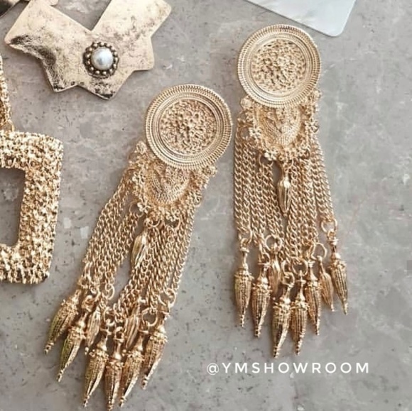 Zara Jewelry - Coin tessel drop earrings